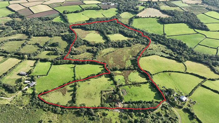 3 Bedroom Smallholding For Sale In Pengwern Common, Llethryd, SA2