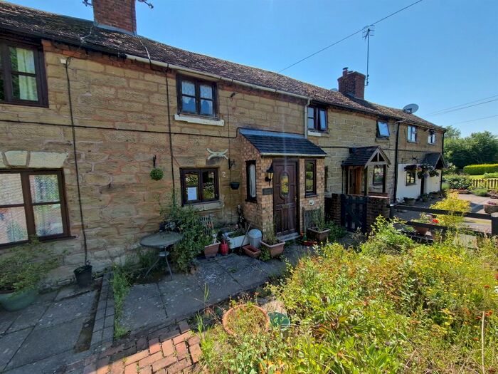 2 Bedroom Property For Sale In Smoke Alley, Highley, Bridgnorth, WV16