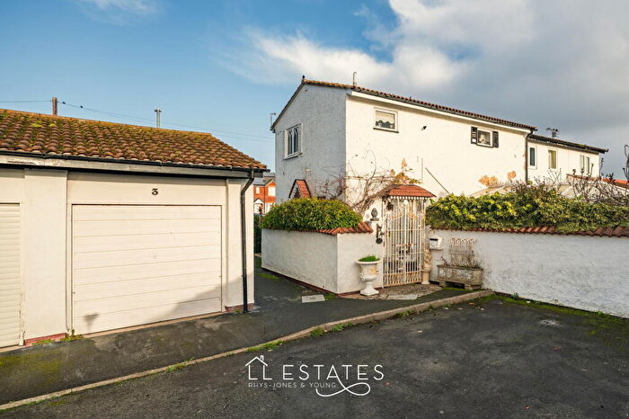 2 Bedroom Detached House For Sale In Heol Y Fedwen, Belgrano, LL22