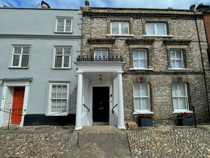 2 Bedroom Maisonette To Rent In Bungay, NR35