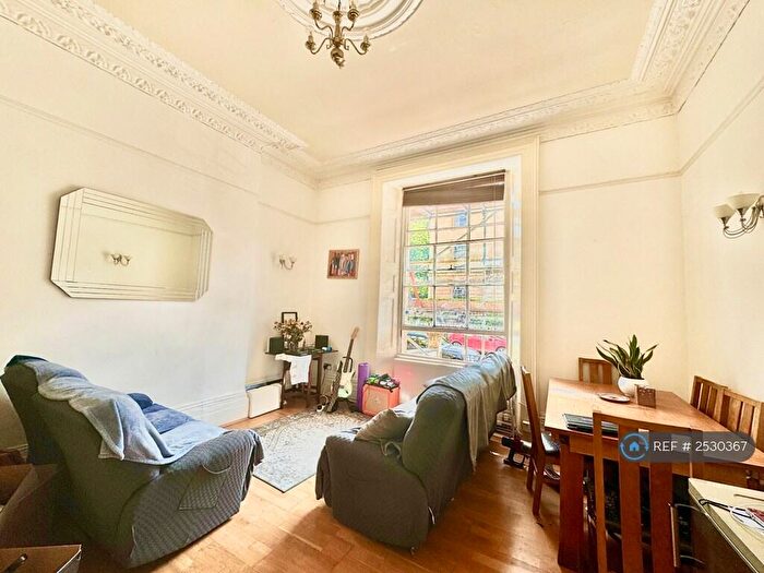 2 Bedroom Flat To Rent In Gff, Bristol, BS8