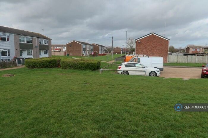 4 Bedroom Terraced House To Rent In Second Avenue, Canvey Island, SS8