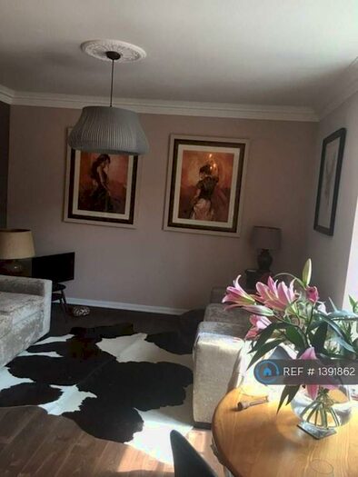 2 Bedroom Flat To Rent In Kirk Street, Strathaven, ML10