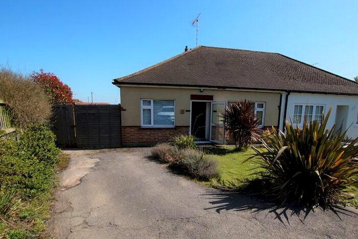 2 Bedroom Semi-Detached Bungalow To Rent In Heathfield, Rayleigh, SS6