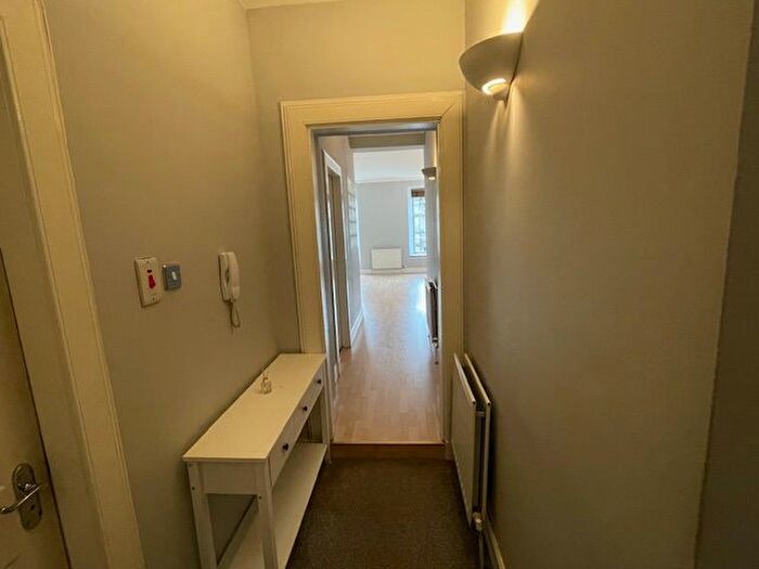2 Bedroom Flat To Rent In Bath Street, City Centre, Glasgow, G2