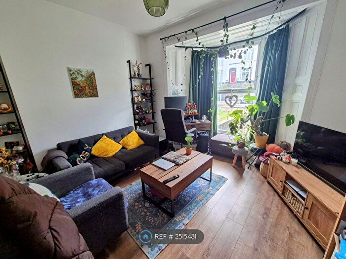 1 Bedroom Flat To Rent In King Edwards Road, Swansea, SA1