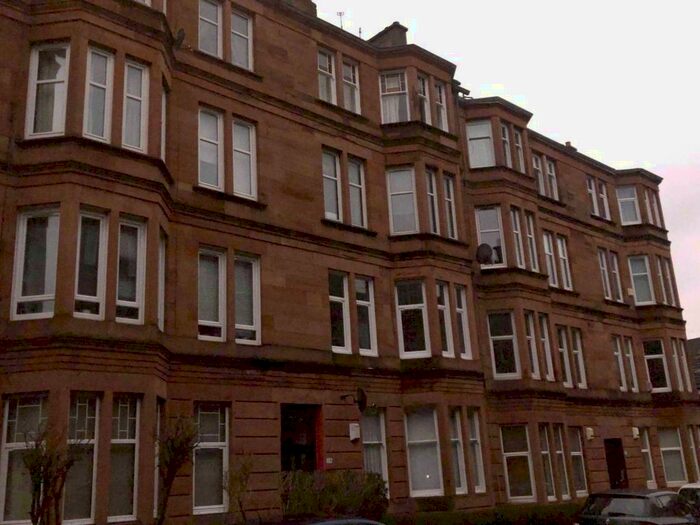 2 Bedroom Flat To Rent In Walton Street, Shawlands, G41