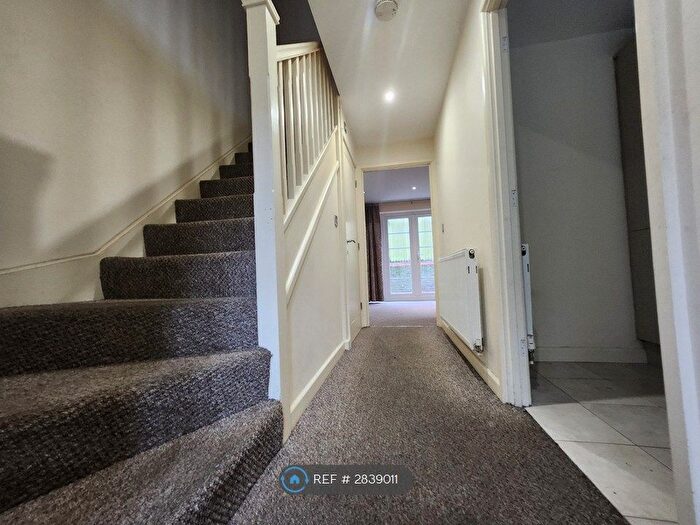 2 Bedroom End Terrace House To Rent In Kingswood Court, Luton, LU1