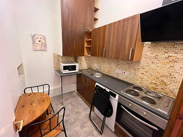2 Bedroom Flat To Rent In Aldersgate Street, Barbican, London, EC1A