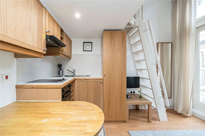 Studio To Rent In Fairholme Road, London, W14