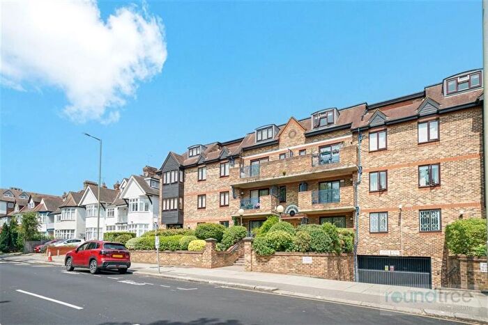 3 Bedroom Flat For Sale In Beatrice Court, Queens Road, Hendon, NW4