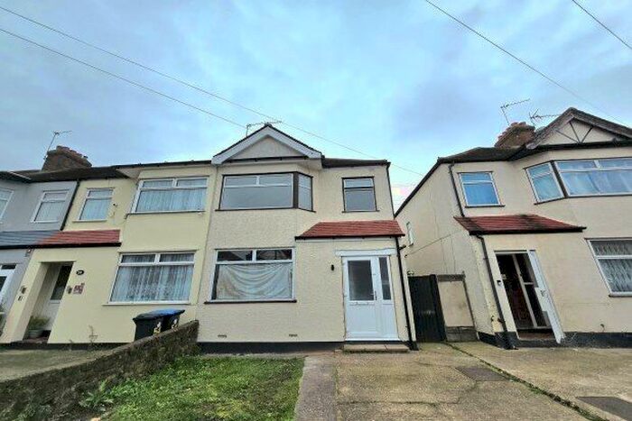3 Bedroom Property To Rent In Newbury Avenue, Enfield, EN3