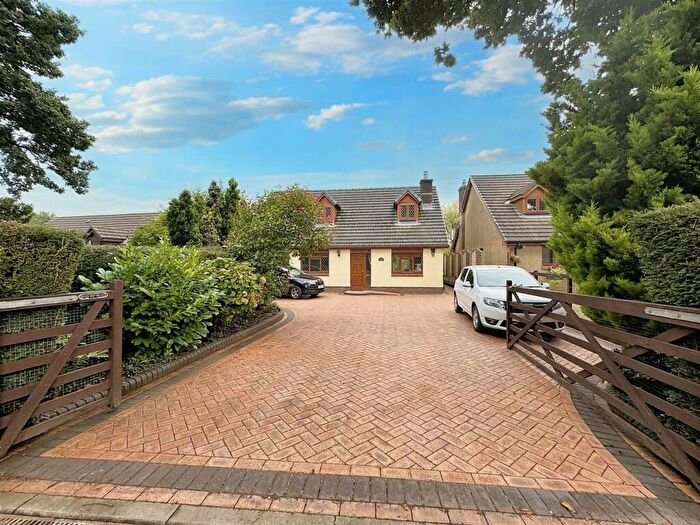 3 Bedroom Detached House For Sale In Johnstown, Carmarthen, SA33