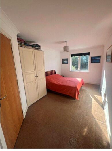 2 Bedroom Flat For Sale In Grangemoor Court, Cardiff, CF11