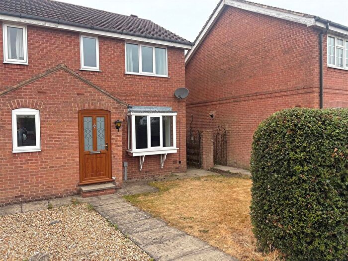 3 Bedroom Semi Detached House To Rent In Drovers Court, Easingwold, York, YO61