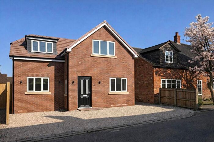 3 Bedroom Detached House For Sale In The Hill, Winchmore Hill, Amersham, Buckinghamshire, HP7