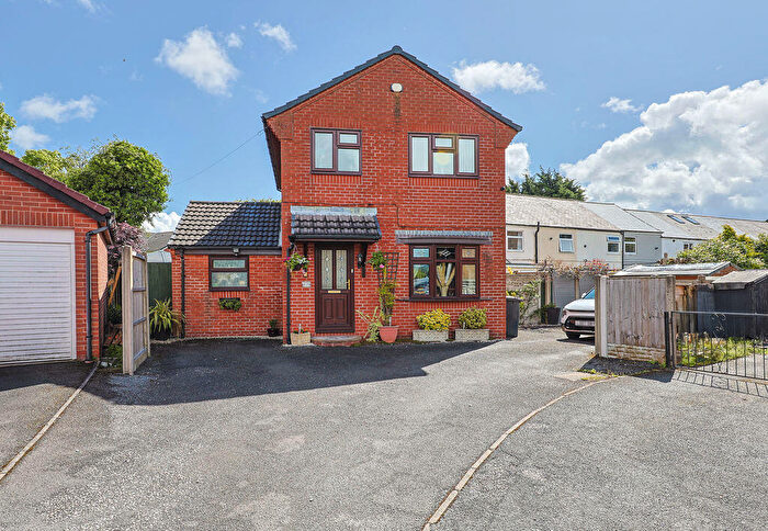 3 Bedroom Detached House For Sale In Torrani Way, North Wingfield, Chesterfield, S42