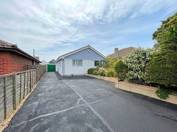 2 Bedroom Detached Bungalow For Sale In Mayfield Avenue, Peacehaven, BN10