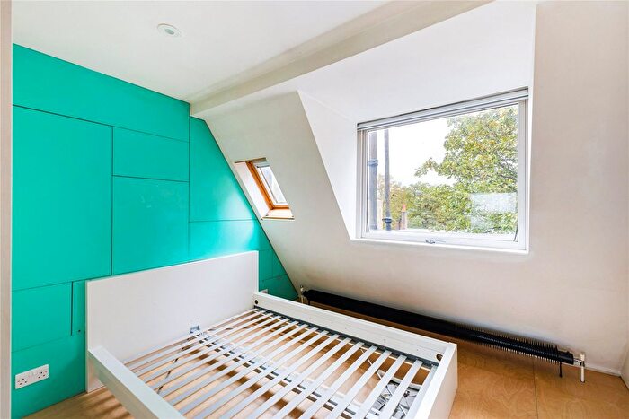 1 Bedroom Flat To Rent In Russell Road, London, W14