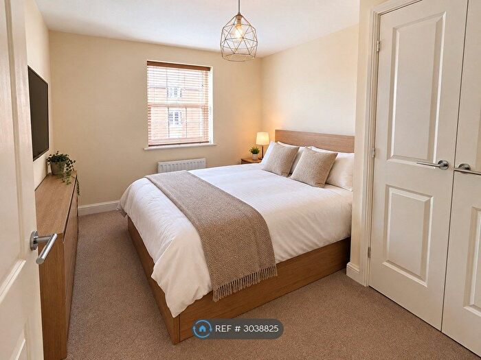 2 Bedroom Flat To Rent In Horseshoe Crescent, Birmingham, B43