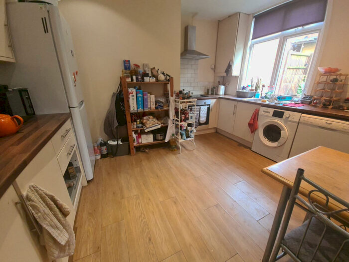 3 Bedroom House To Rent In Village Place, Leeds, LS4