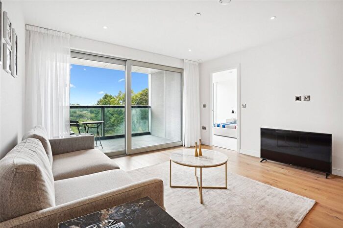 1 Bedroom Flat To Rent In Bronze Building, Buckhold Road, SW18