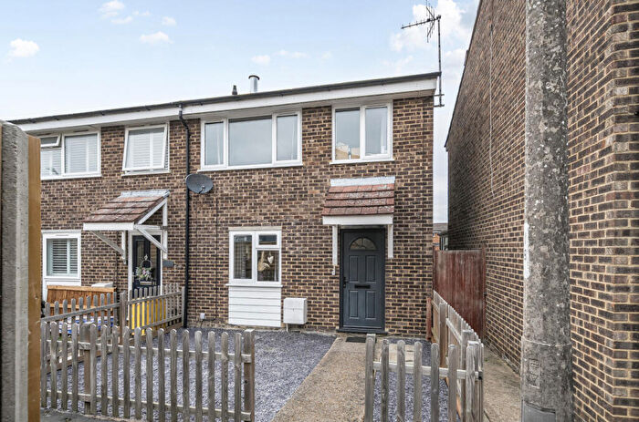 3 Bedroom Semi-Detached House For Sale In Winstanley Road, Saffron Walden, Essex, CB11
