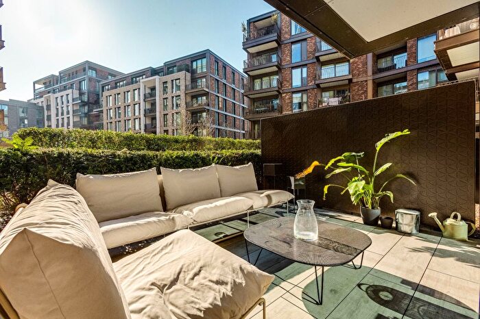 2 Bedroom Flat To Rent In Michael Road, Sands End, SW6