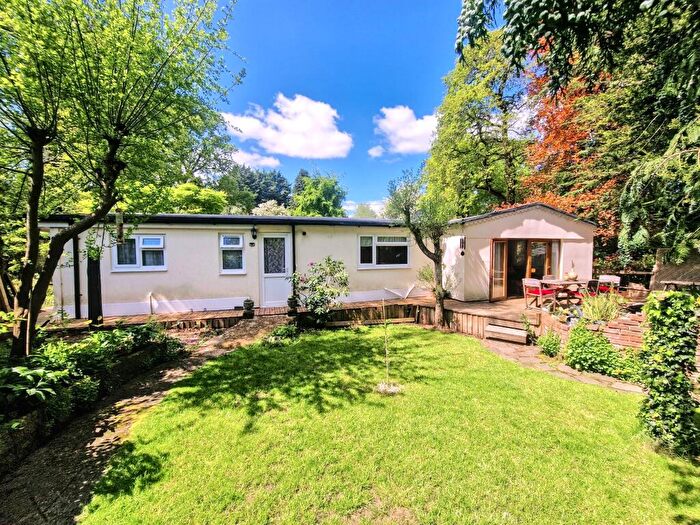 2 Bedroom Park Home For Sale In Pathfinder Village, Exeter, EX6