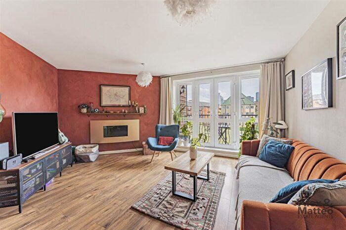 2 Bedroom Flat To Rent In Basque Court, Canada Water, SE16