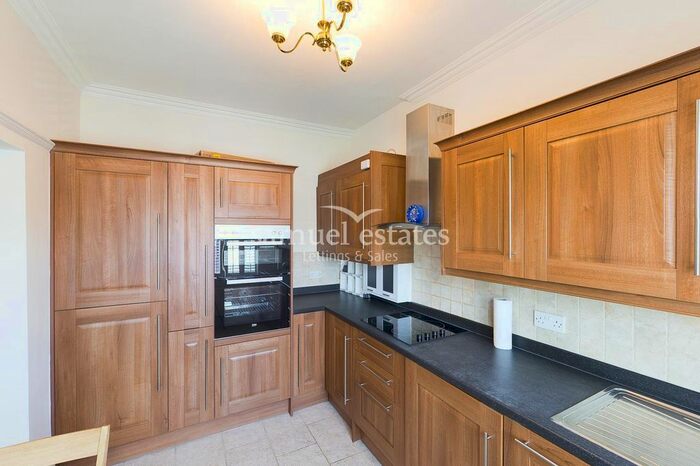 2 Bedroom Flat To Rent In Steep Hill, Streatham, SW16