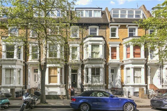 2 Bedroom Flat To Rent In Hammersmith Grove, Brackenbury Village, London, W6