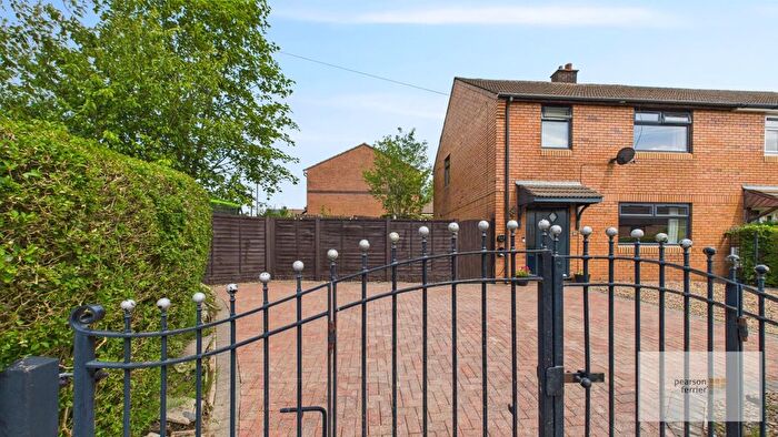 3 Bedroom Town House For Sale In Eden Avenue, Ramsbottom, Bury, BL0