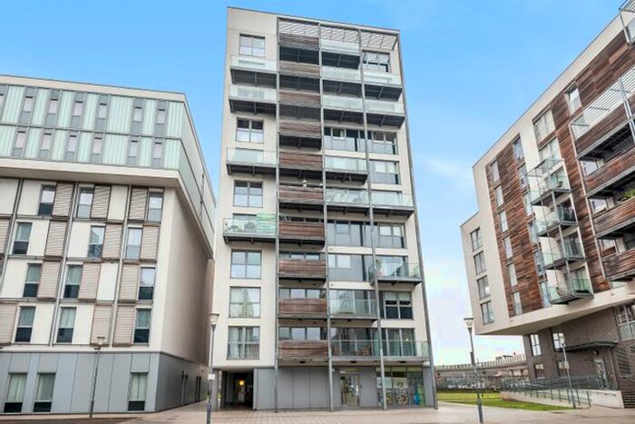 1 Bedroom Flat To Rent In Merryweather Place, London, SE10