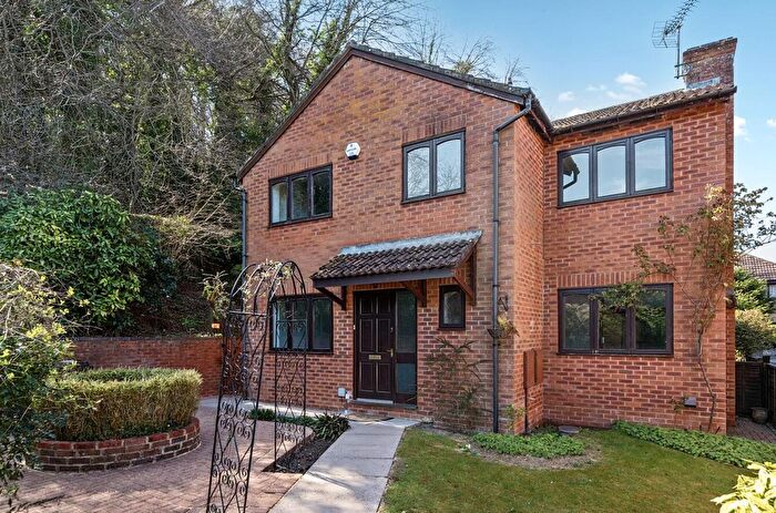 4 Bedroom Detached House For Sale In White Oak Way, Anna Valley, SP11