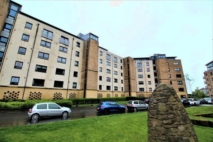 2 Bedroom Flat To Rent In Hawkhill Close, Edinburgh, EH7
