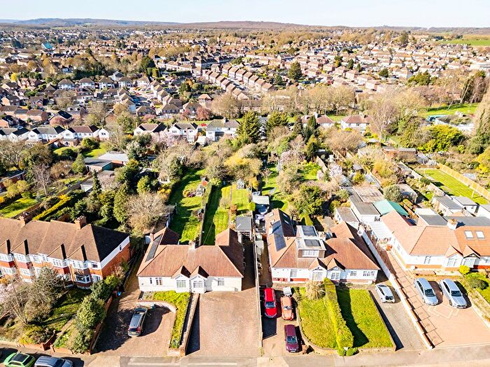 2 Bedroom Semi Detached Bungalow For Sale In Broom Hill Road, Rochester, ME2