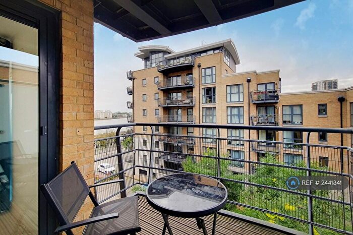 2 Bedroom Flat To Rent In Stretton Mansions, London, SE8