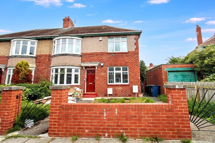 2 Bedroom Flat To Rent In Linthorpe Road, Gosforth, Newcastle Upon Tyne, NE3