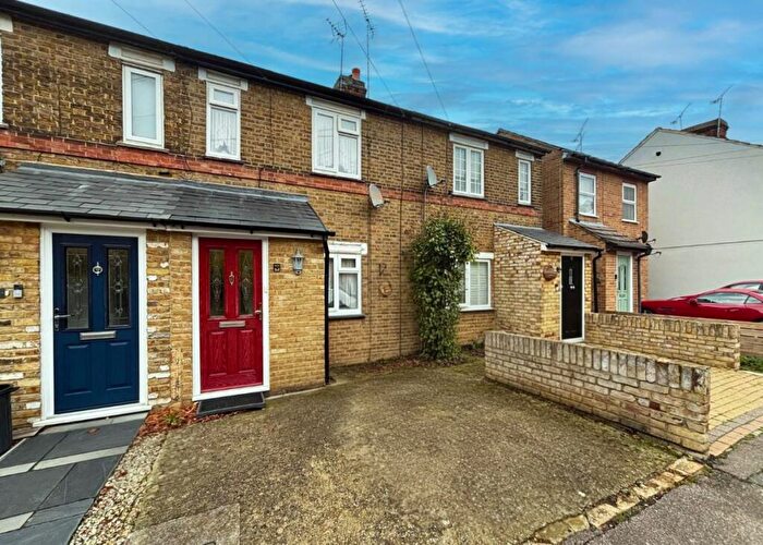 2 Bedroom Terraced House For Sale In Wharf Road, Brentwood, CM14