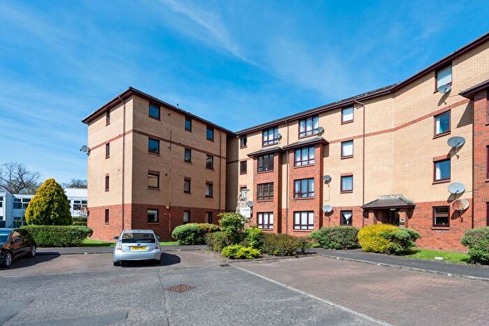 2 Bedroom Flat To Rent In Millstream Court, Paisley, Renfrewshire, PA1