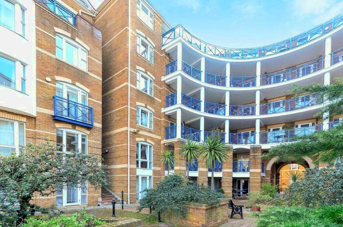 3 Bedroom Flat To Rent In Hampton Court, Rotherhithe, London, SE16