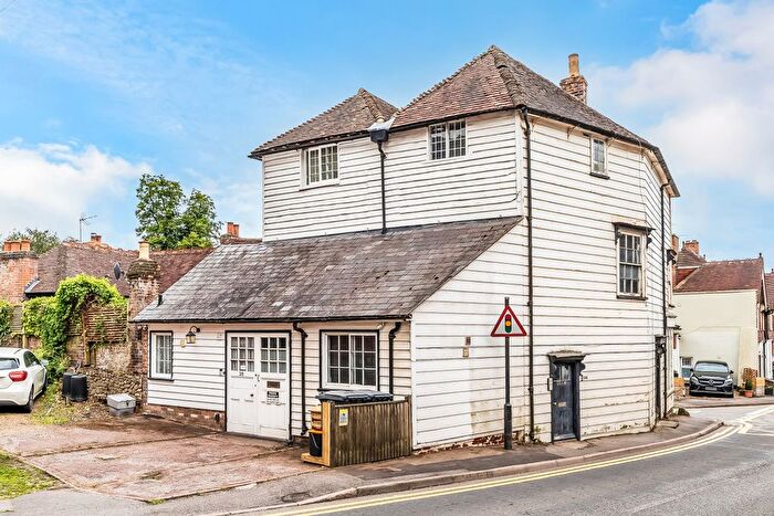 2 Bedroom Flat For Sale In High Street, Seal, Sevenoaks, Kent, TN15