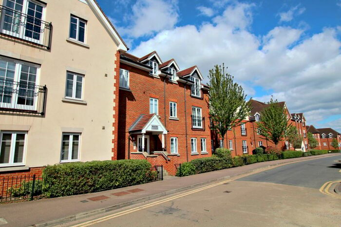 1 Bedroom Apartment To Rent In Whinbush Road, Hitchin, SG5