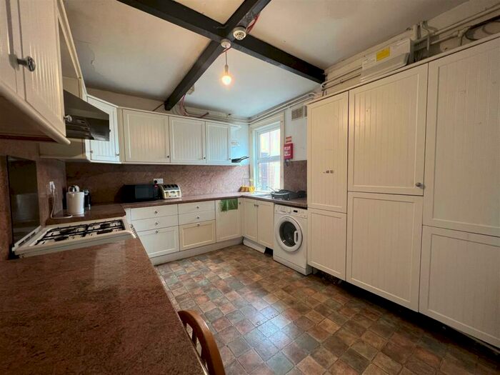 1 Bedroom House To Rent In Church Green Road, Bletchley, Milton Keynes, MK3