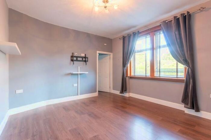 2 Bedroom Flat To Rent In Restalrig Crescent, Edinburgh, EH7