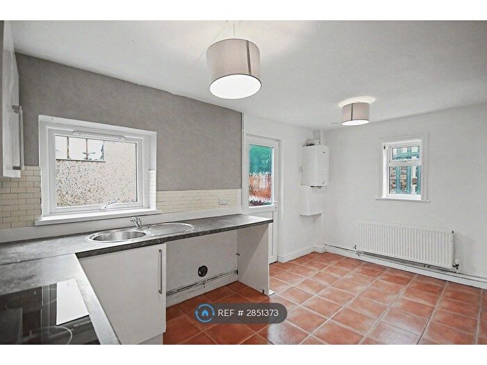 3 Bedroom Semi-Detached House To Rent In Chorley Road, Bolton, BL5