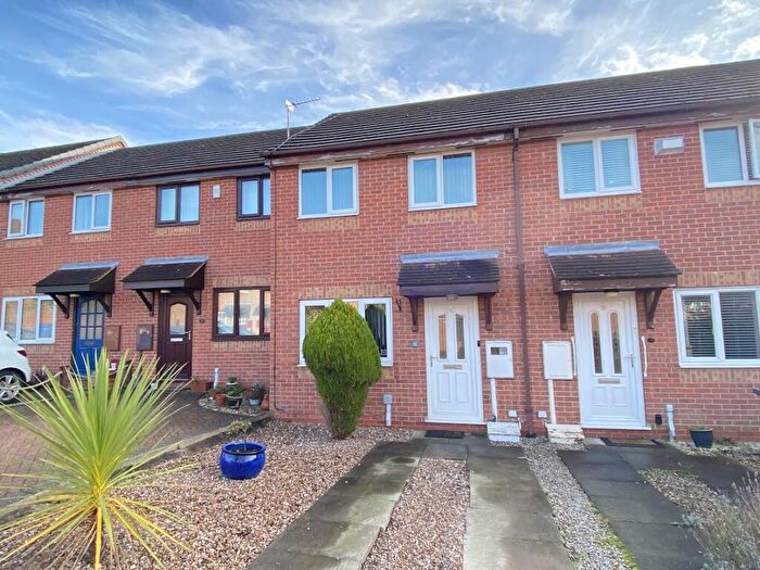 2 Bedroom Town House To Rent In Lydstep Close, Oakwood, Derby, DE21