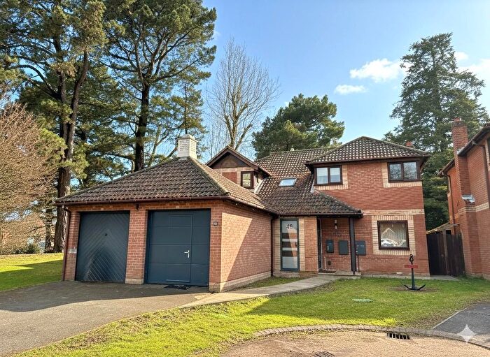 4 Bedroom Detached House For Sale In Crispin Close, Locks Heath, SO31