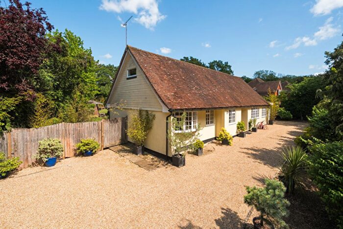 4 Bedroom Detached House For Sale In Wanborough Lane, Cranleigh, GU6